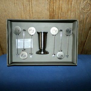 Shiraleah Chicago Cocktail bartender set with 6 numbered cocktail picks & jigger